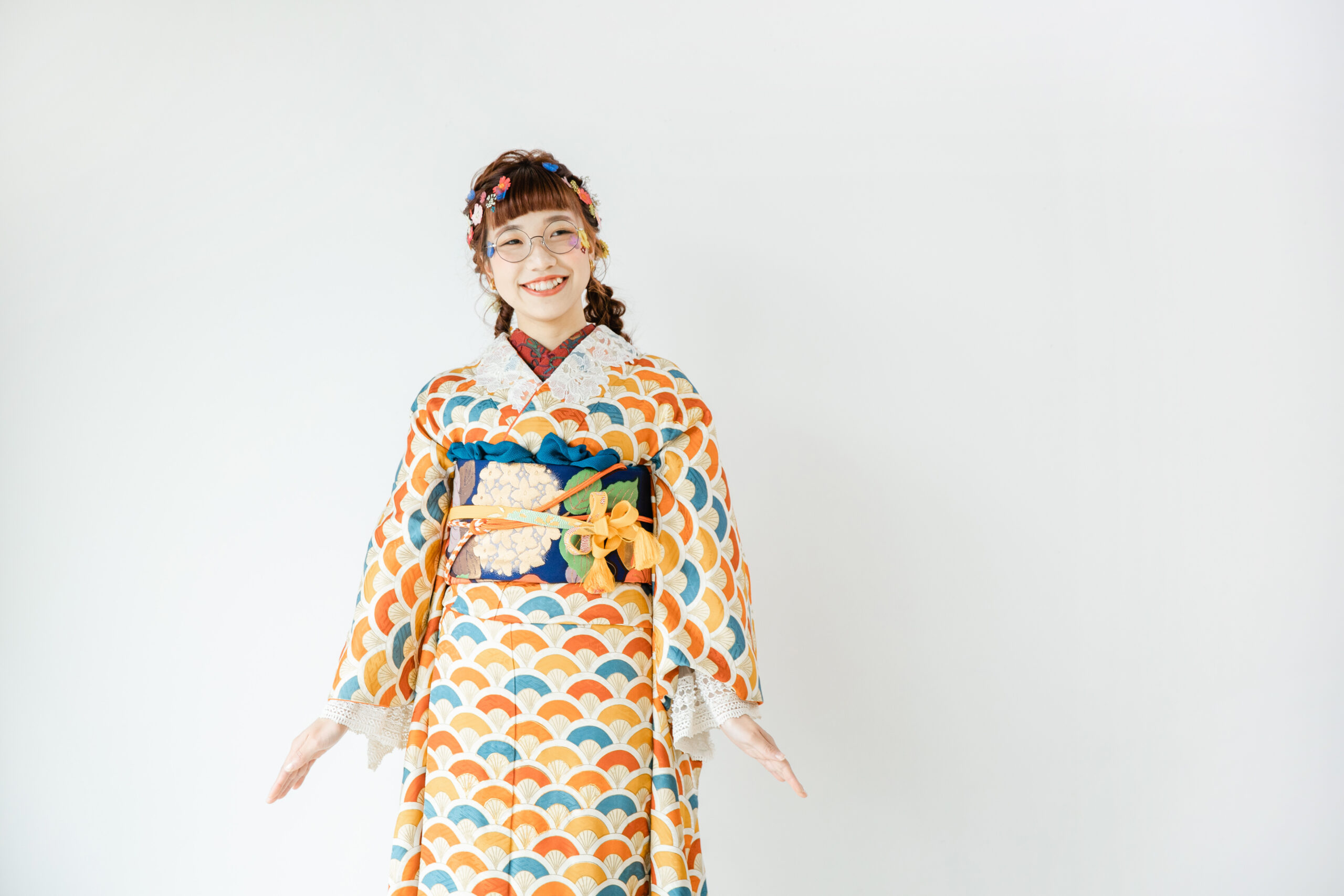 富山のキモノコアラのスタジオで振袖をレンタルして前撮りの撮影を行なった20歳の女の子