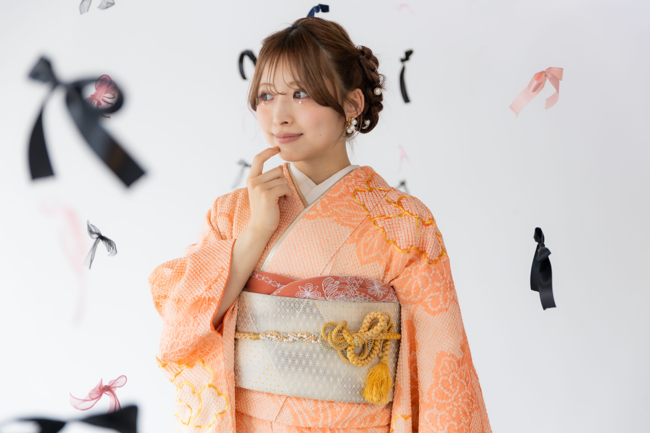 富山のキモノコアラのスタジオで振袖をレンタルして前撮りの撮影を行なった20歳の女の子