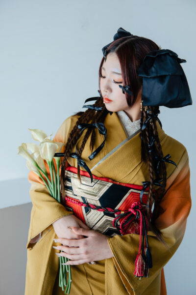 富山のキモノコアラのスタジオで振袖をレンタルして前撮りの撮影を行なった20歳の女の子