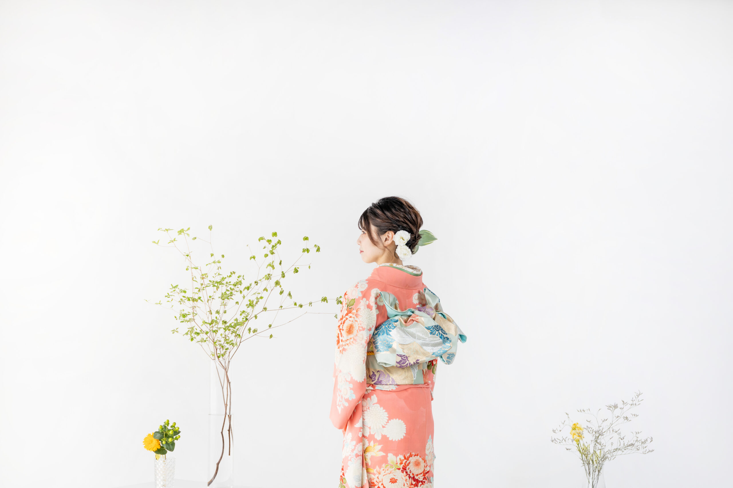富山のキモノコアラのスタジオで振袖をレンタルして前撮りの撮影を行なった20歳の女の子