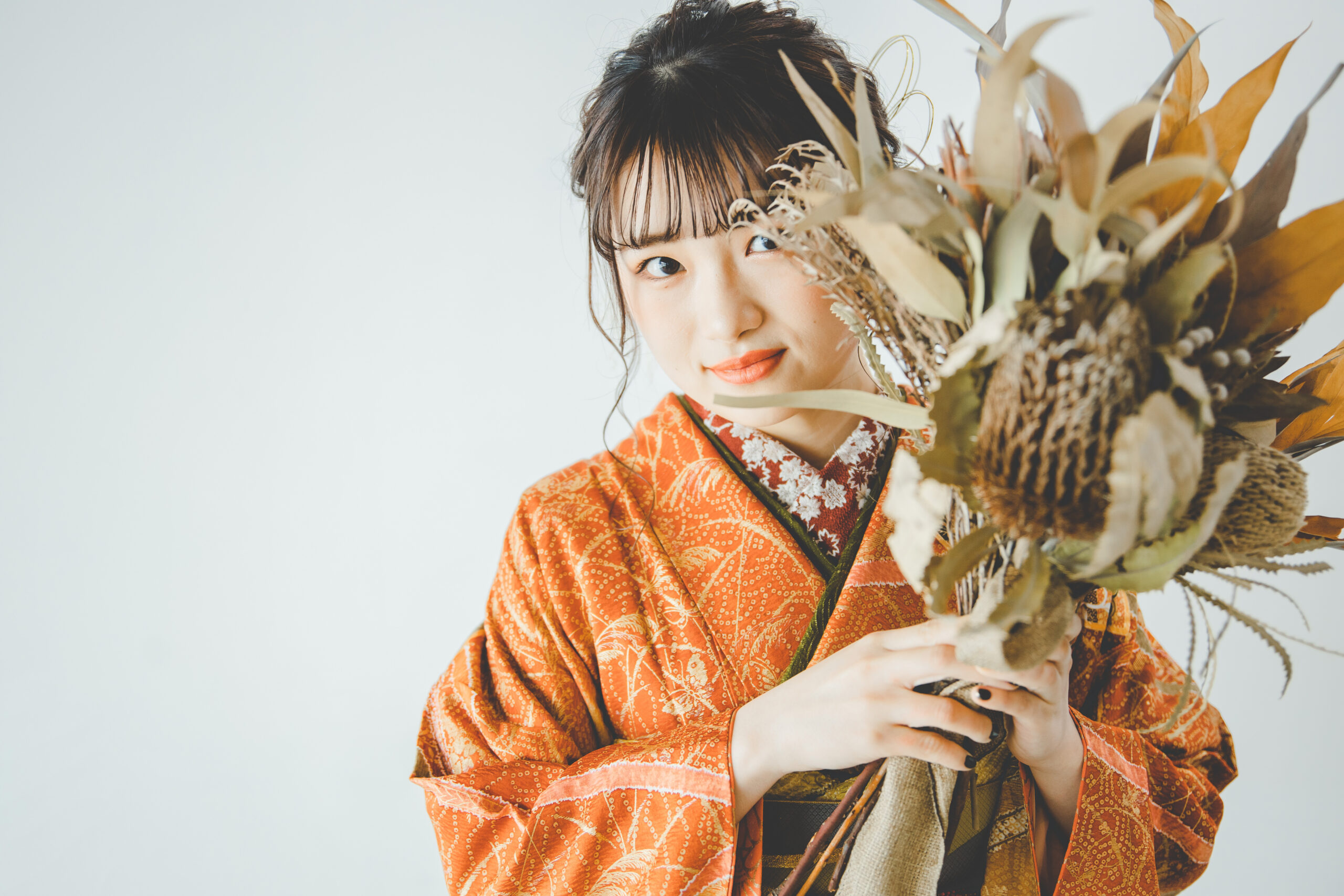 富山のキモノコアラのスタジオで振袖をレンタルして前撮りの撮影を行なった20歳の女の子