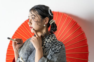 富山のキモノコアラのスタジオで振袖をレンタルして前撮りの撮影を行なった20歳の女の子