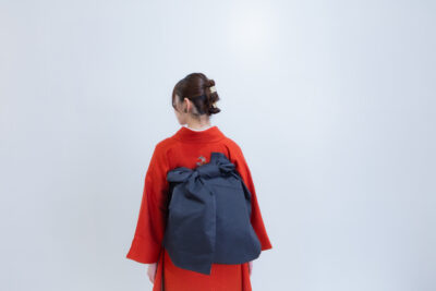 富山のキモノコアラのスタジオで振袖をレンタルして前撮りの撮影を行なった20歳の女の子