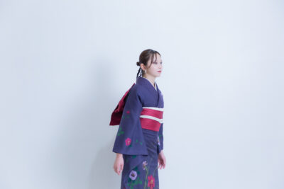 富山のキモノコアラのスタジオで振袖をレンタルして前撮りの撮影を行なった20歳の女の子