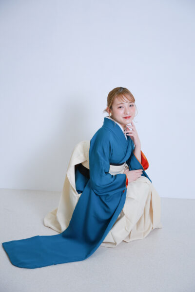 富山のキモノコアラのスタジオで振袖をレンタルして前撮りの撮影を行なった20歳の女の子