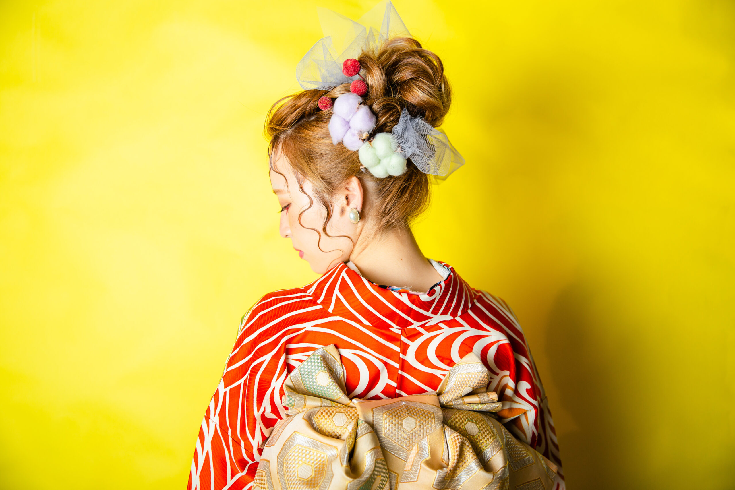 富山のキモノコアラのスタジオで振袖をレンタルして前撮りの撮影を行なった20歳の女の子