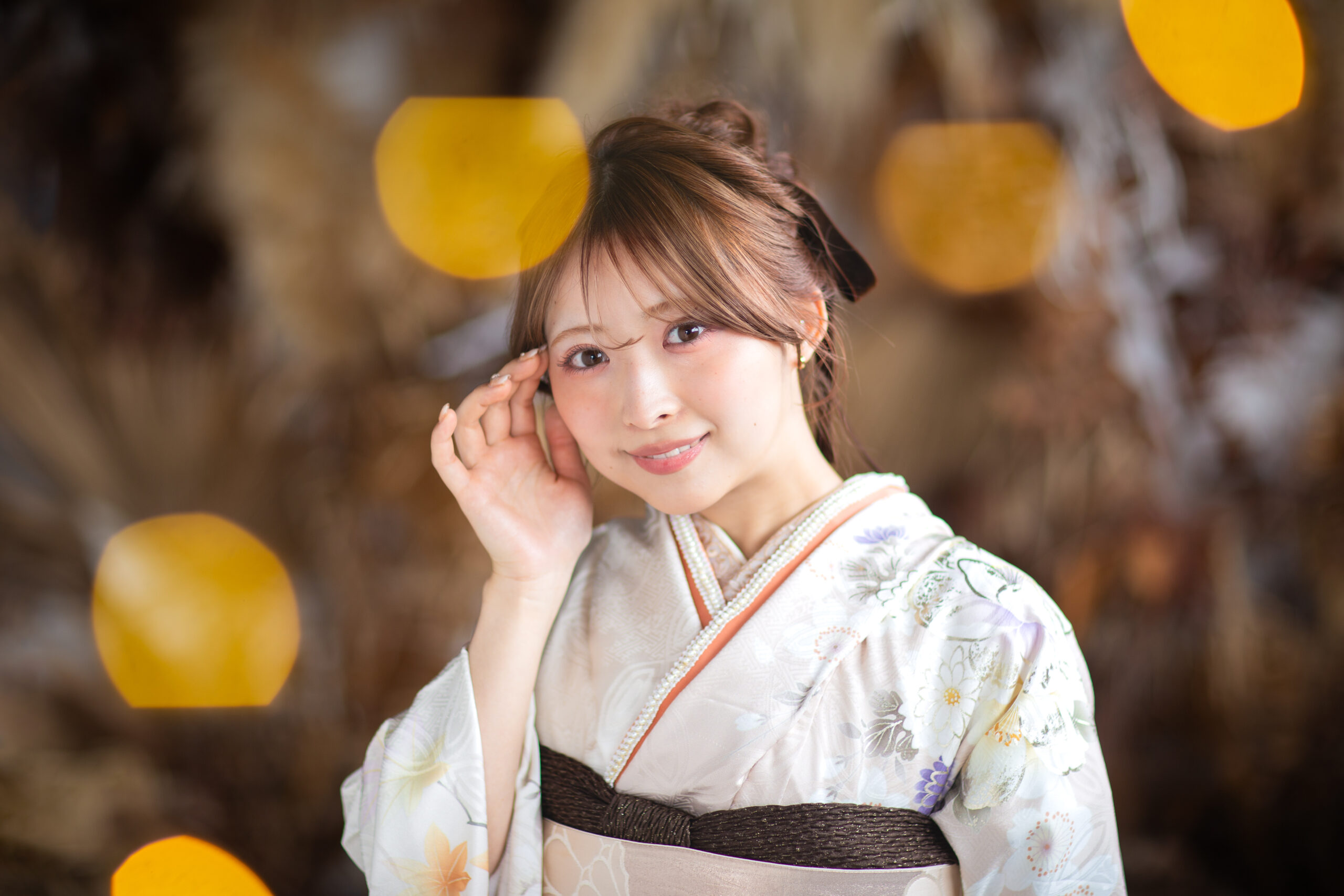 富山のキモノコアラのスタジオで振袖をレンタルして前撮りの撮影を行なった20歳の女の子