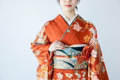 振袖レンタルとママ振り、どちらにする？