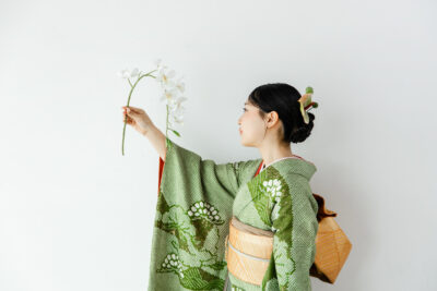 富山で振袖を選ぶならいつから？後悔しない予約タイミングを徹底解説｜キモノコアラ